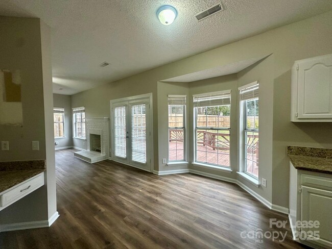 Building Photo - 13809 Stephendale Dr