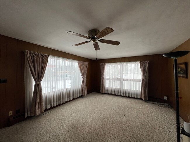 Building Photo - Click the “Apply Now” button or email wapmrentals@gmail.com for a prompt response.