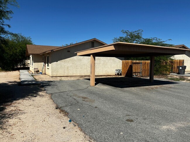 Building Photo - 6320 Mesquite Ave