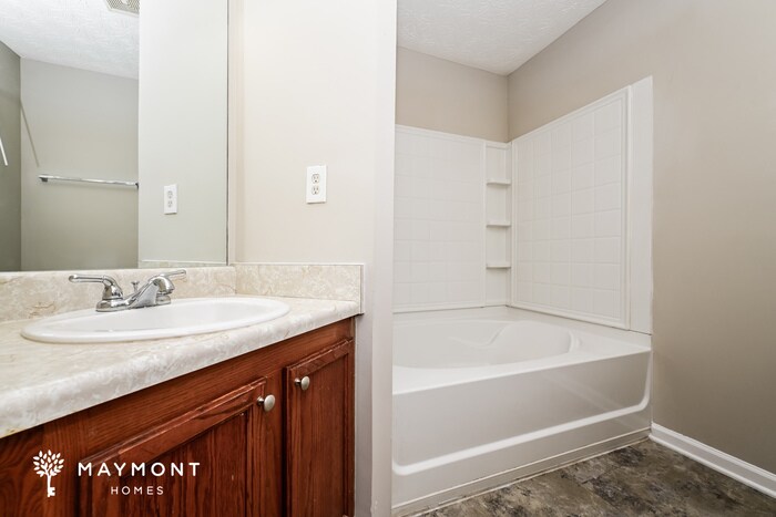 Building Photo - 2025 Marlin Dr