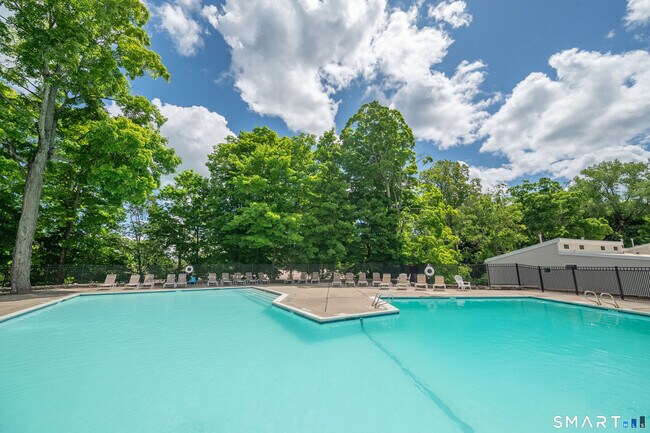 Building Photo - 57 Lawson Ln