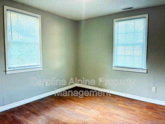 Building Photo - 249 Scruggs St