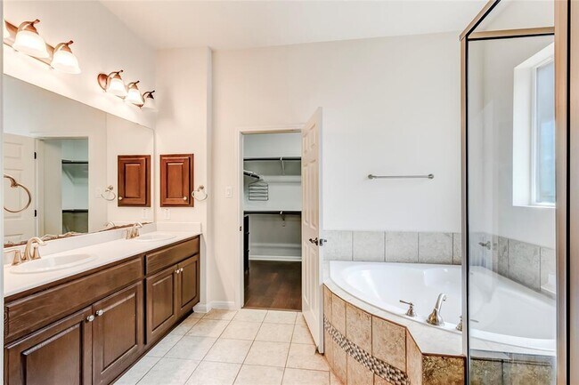 Building Photo - 116 Azimuth Dr