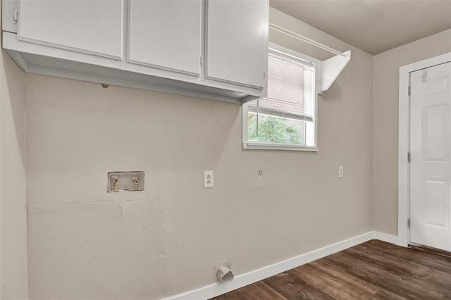 Building Photo - 1477 W Austin St