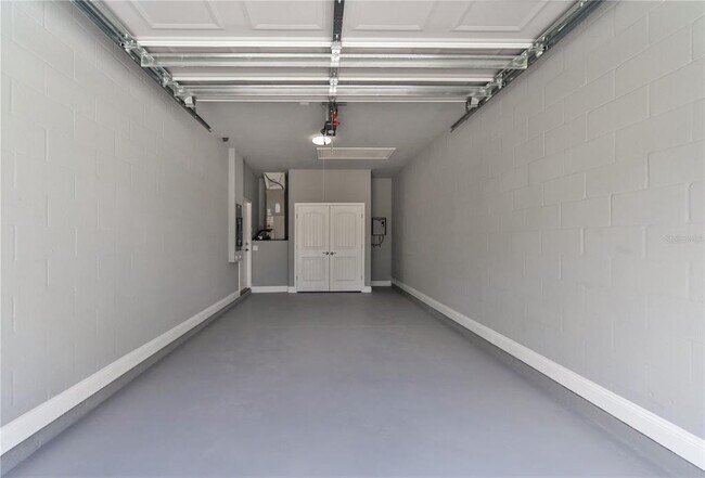 Building Photo - 19 Emmons Ln