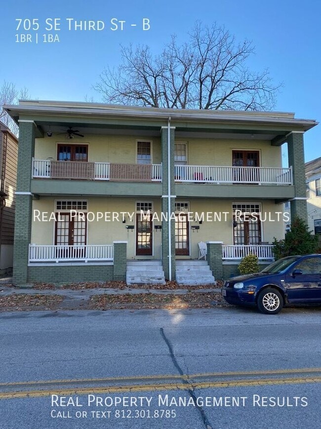 Primary Photo - 705 SE Third St-B