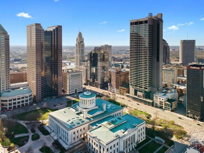 Building Photo - 1145 N High St