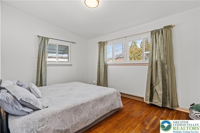 Building Photo - 732 N St Lucas St