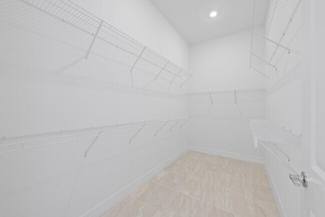 Building Photo - 10494 Northbrook Cir