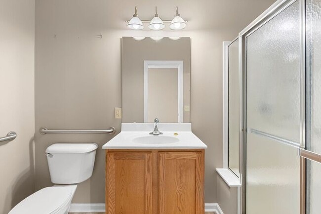 Building Photo - 2201 Hawks Landing Dr
