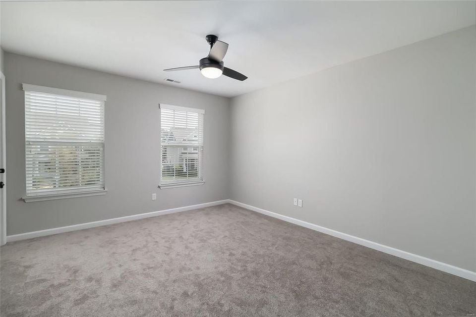 Master bedroom - 256 Countryshire Dr