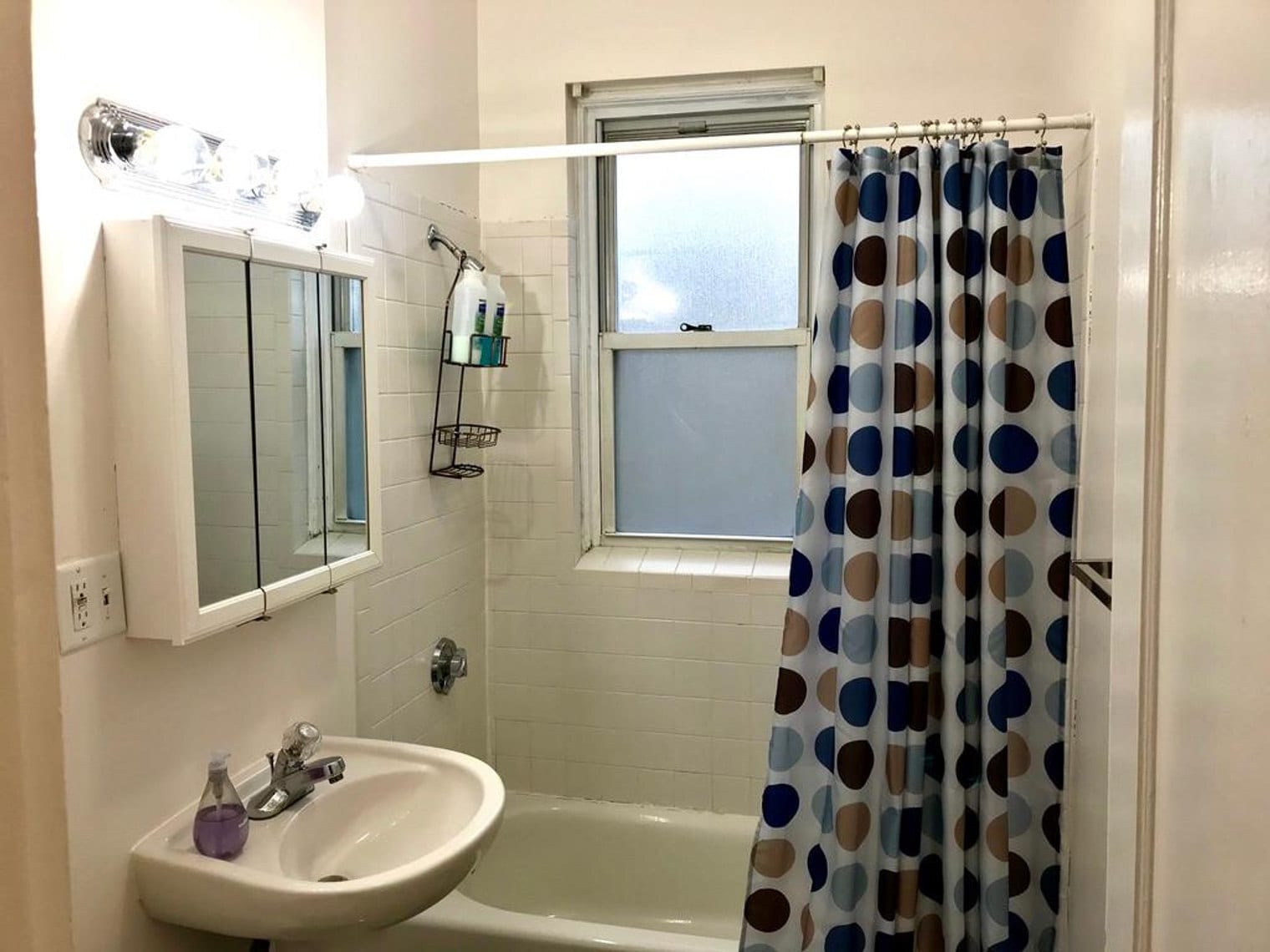 Building Photo - 109 Strathmore Rd