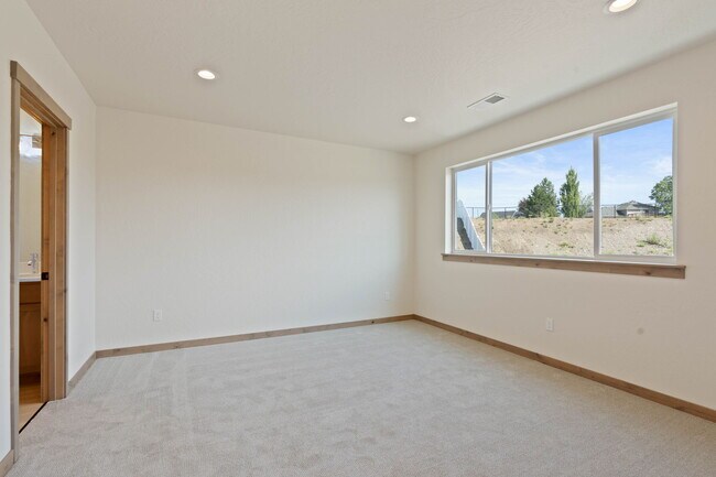 Building Photo - 3578 Blaze Lp
