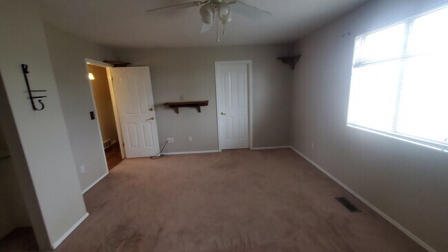 Building Photo - Charming 4-Bedroom West Point Retreat with...