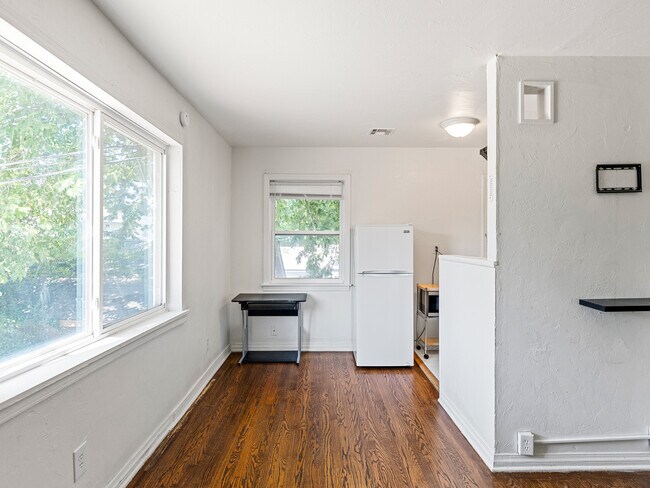 Building Photo - 1819 NW 22nd St