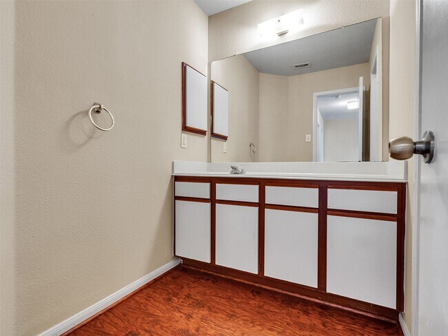 Building Photo - 5018 Blue Spruce Hill St