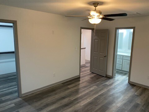 Building Photo - 8111 Corinth St