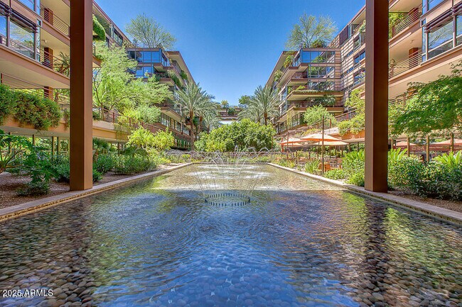 Building Photo - 7161 E Rancho Vista Dr