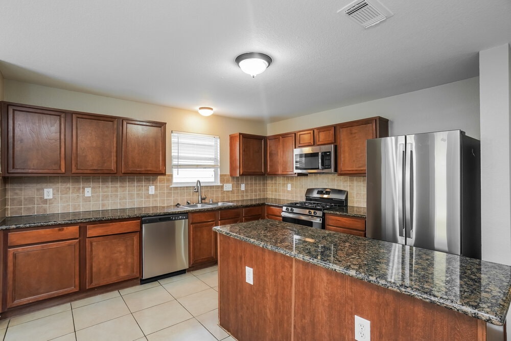 Building Photo - 20726 Desert Shadows Ln