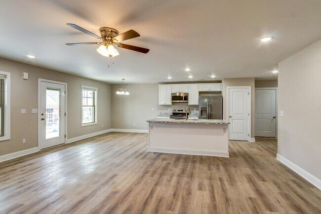 Building Photo - 144 Garden Gate Dr