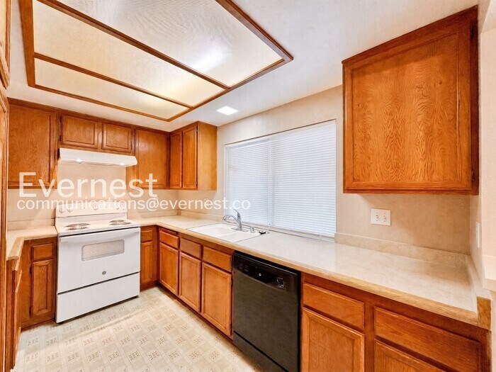 Building Photo - 30440 Milky Way Dr