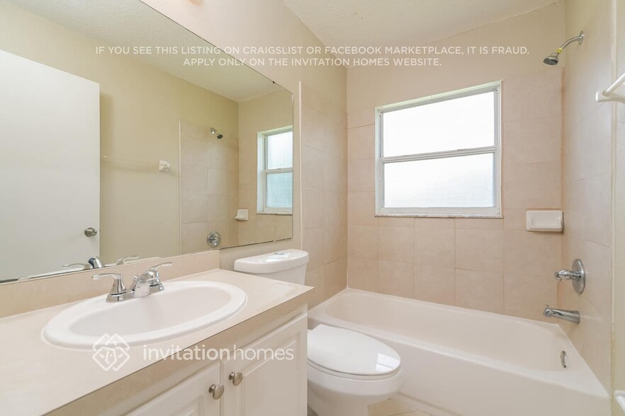 Building Photo - 2900 Cool Breeze Cir