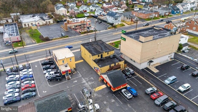 Building Photo - 807 Eastern Blvd