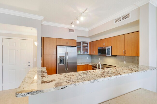 Building Photo - 804 E Windward Way