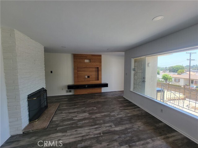 Building Photo - 2511 Florentina Ave