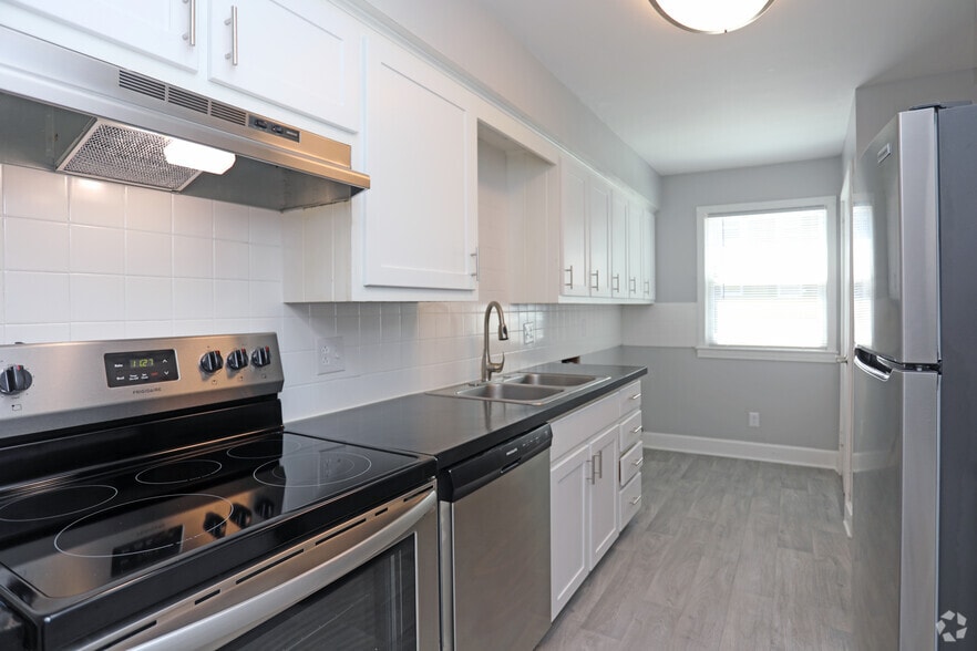 Townhomes at Little Creek 4340 Johnsborough Ct WinstonSalem NC 27104