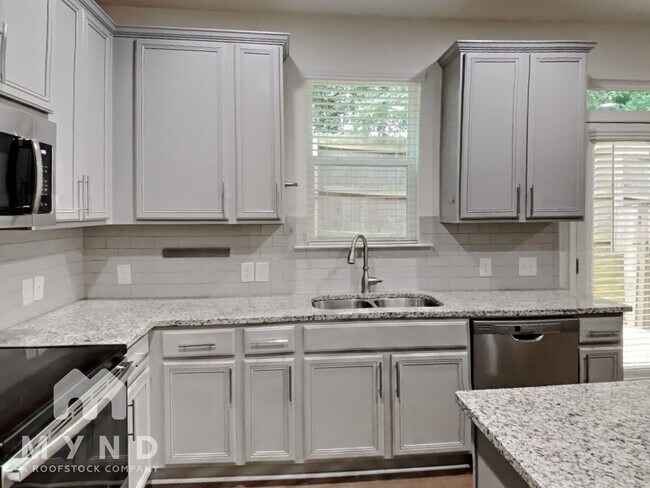 Building Photo - 4445 Newfangle Rd