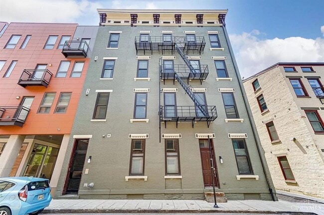 Building Photo - 27 Mercer St