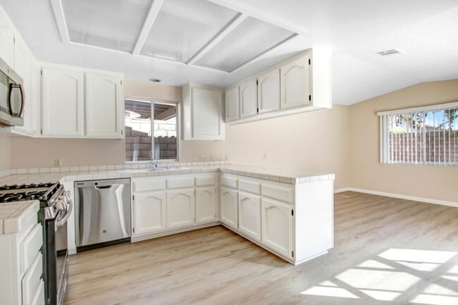 Building Photo - 43580 Texas Ave