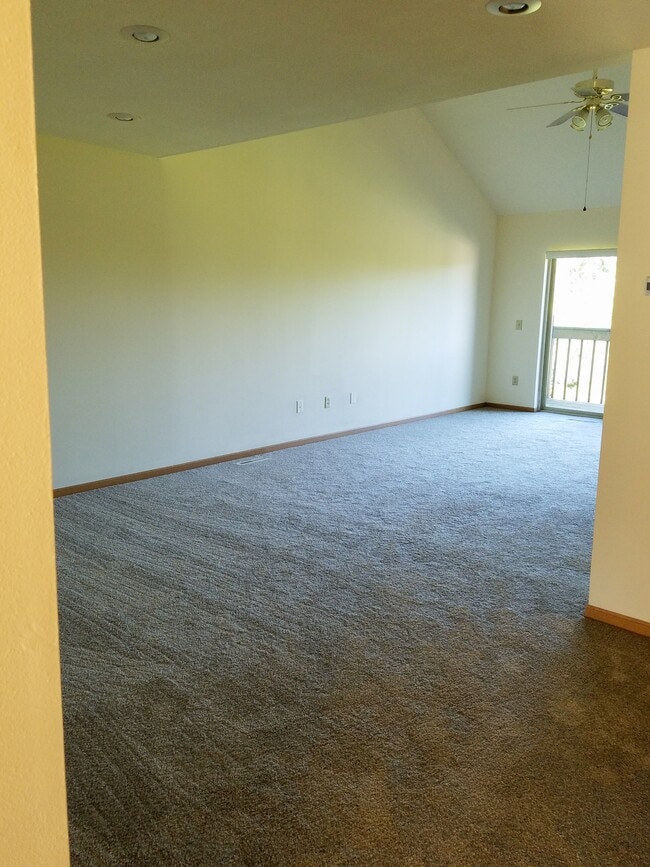 Building Photo - 5212 Paulson Rd