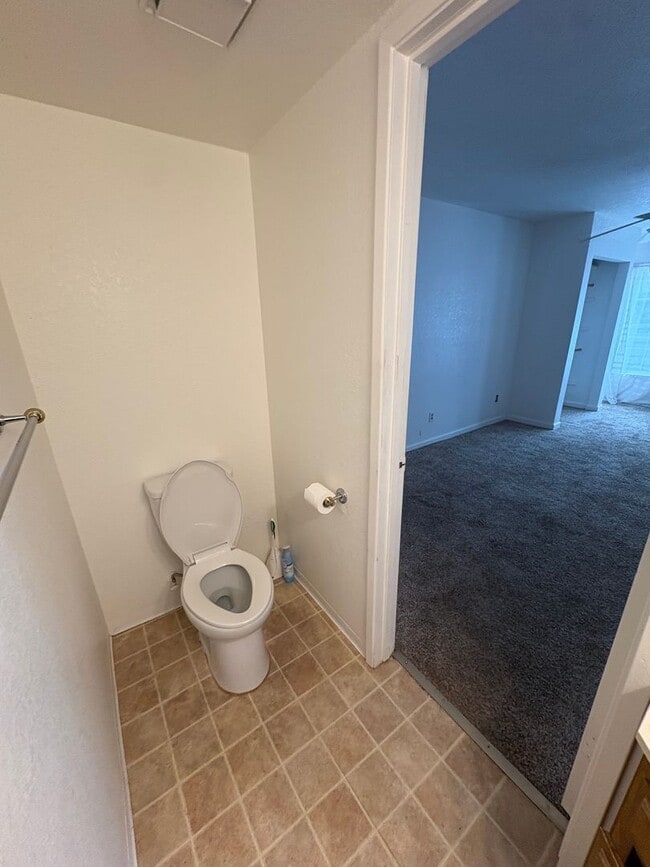 Building Photo - 628 Saratoga Ct