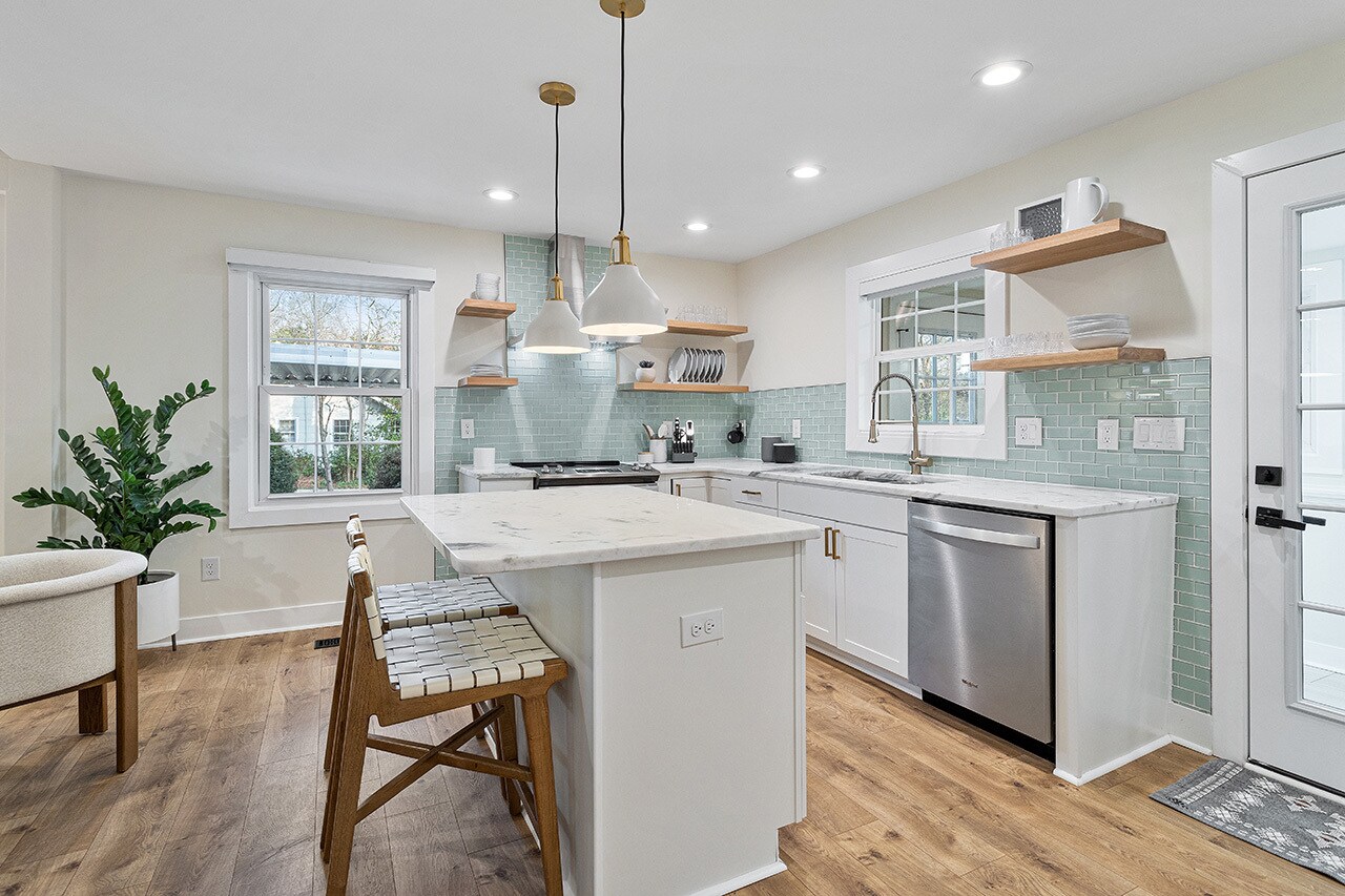 Kitchen - 4112 Saint James Church Rd