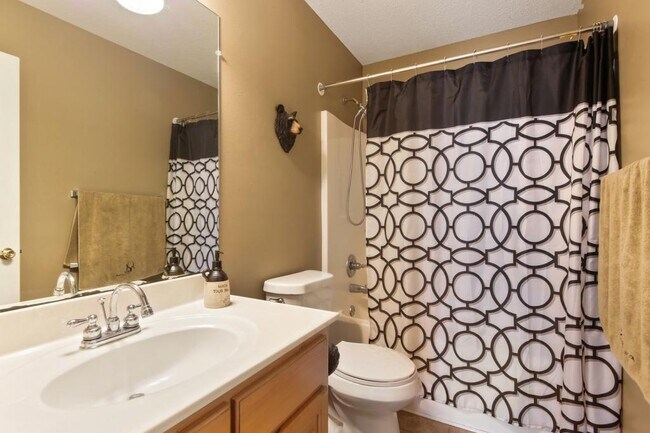 Building Photo - 13418 Libby Lane