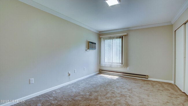 Building Photo - 30 Meadow Green Cir
