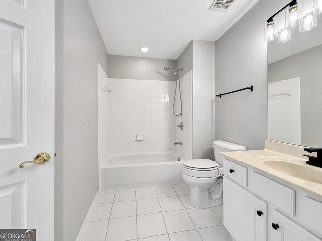 Building Photo - 3057 Orchard Ridge Cir