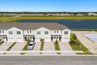 Building Photo - 9734 Venetian Sq