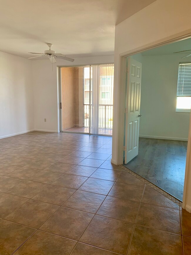 Building Photo - 1235 Reserve Way