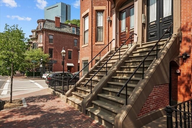 Building Photo - 71 Dartmouth St