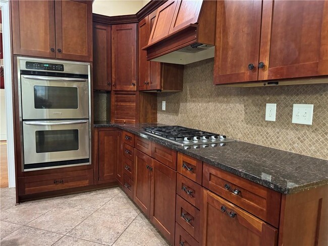 Building Photo - 1520 Vassar Ave