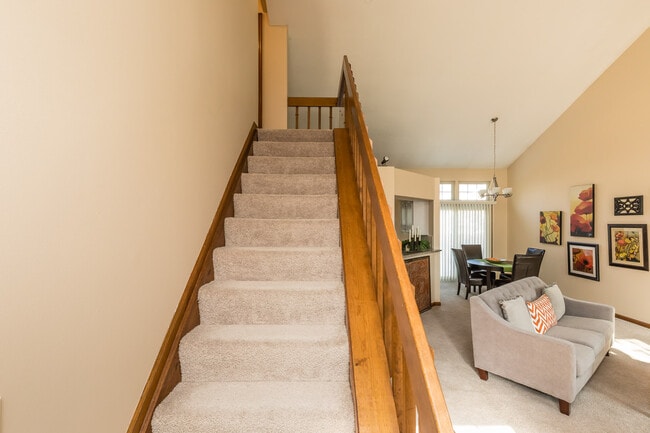 Building Photo - 4112 Loughmoor Dr