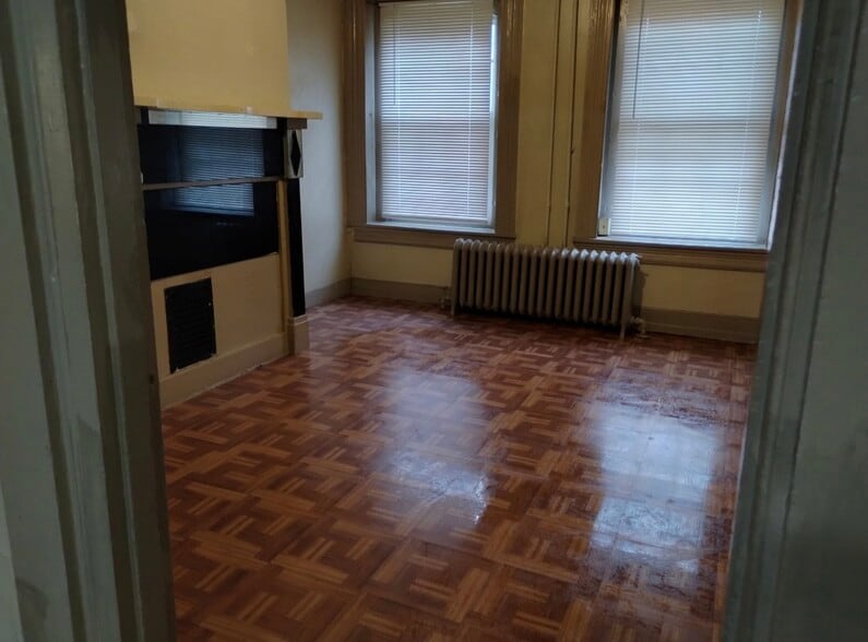 Building Photo - 46 S Prince St