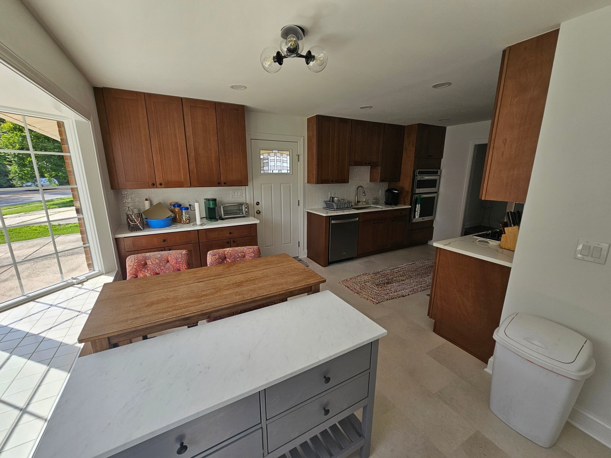 Building Photo - 2402 Parkers Ln