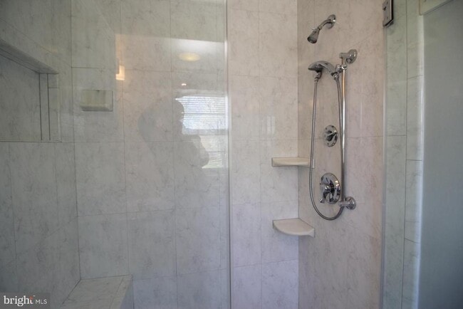 Building Photo - 8504 Wagon Wheel Rd