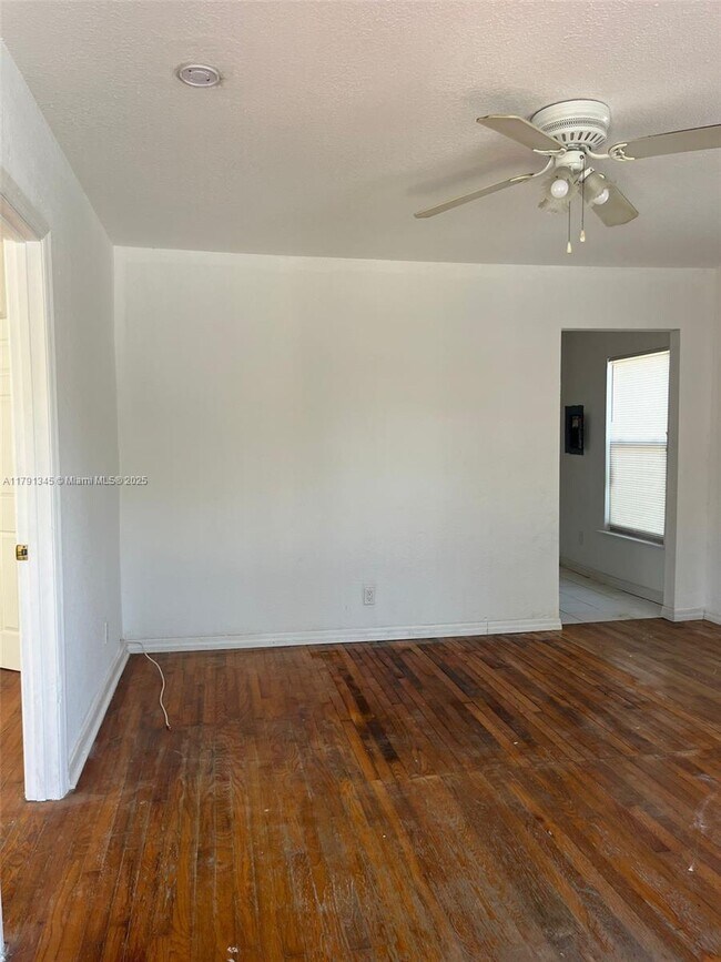 Building Photo - 736 Gotham Ct