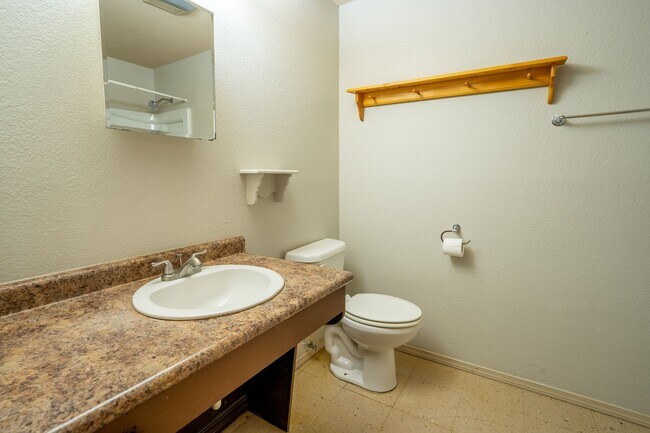 Building Photo - 3 Bed | 2 Bath | Broken Arrow