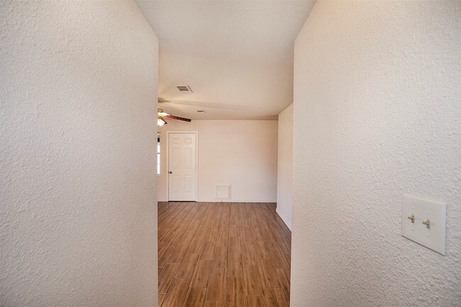 Building Photo - 4809 39th St E